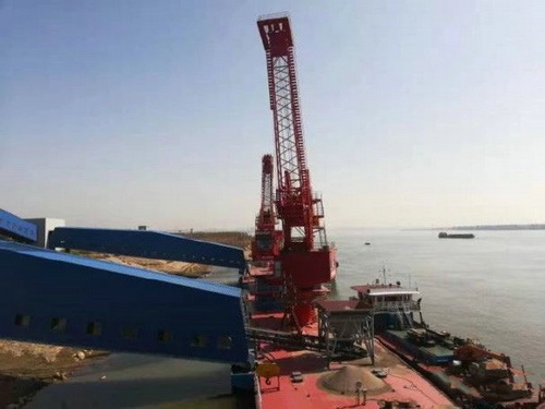 湖北一永久性砂石集并中心建成，總投資約2.5億元，年設(shè)計(jì)吞吐量360萬噸